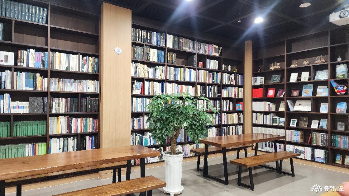 충청남도역사박물관 1층