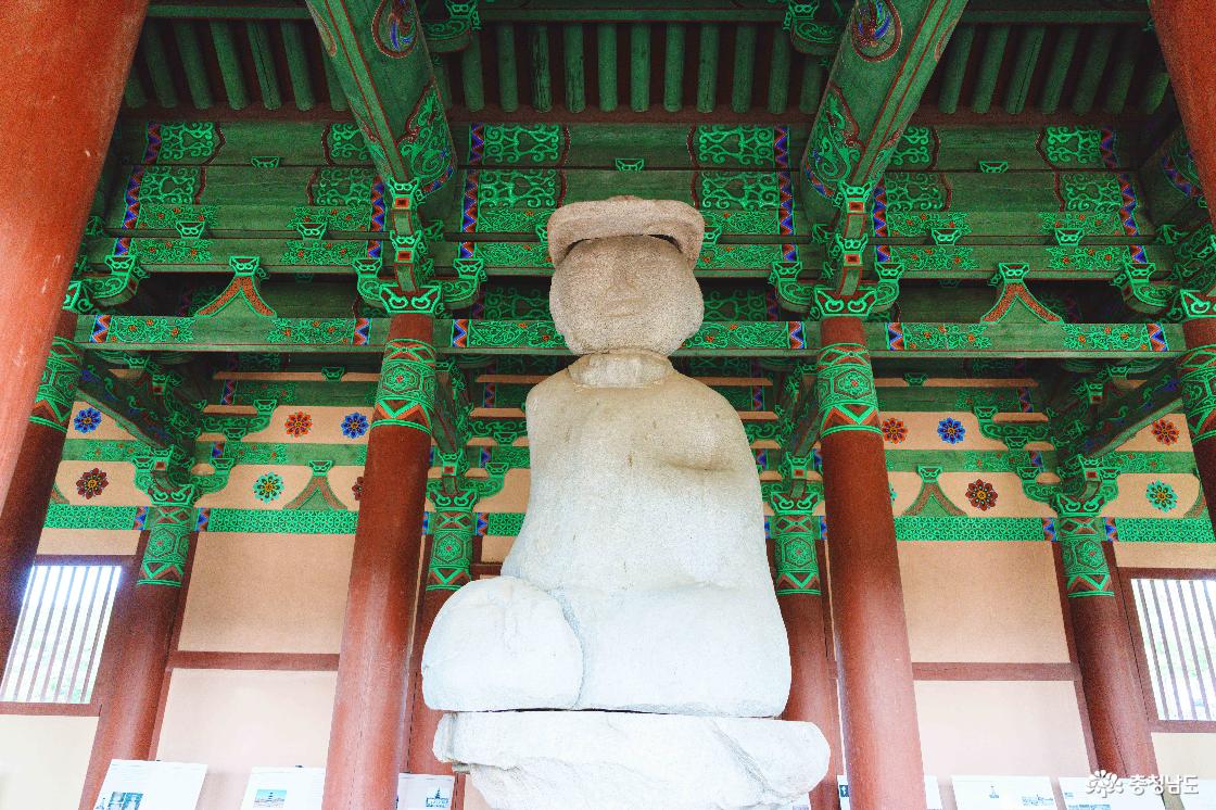 정림사지 석조여래좌상