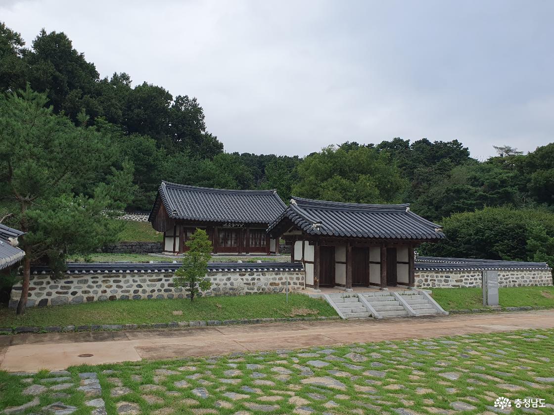 온조왕 사당 전경
