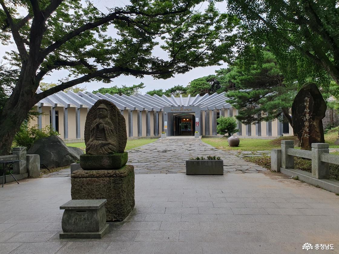 수덕사선미술관