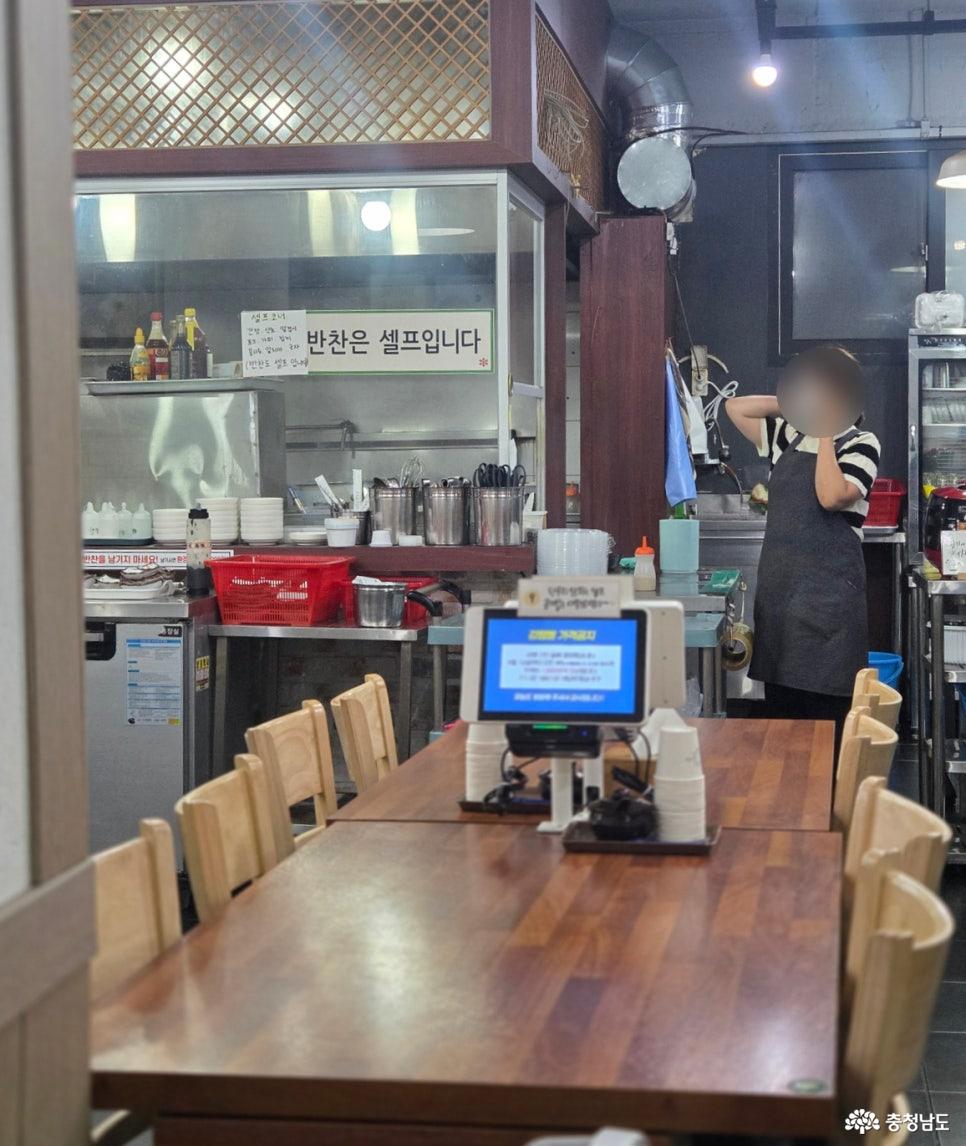 자리마다 테블릿 오더가 있어서 편하게 주문가능합니다.