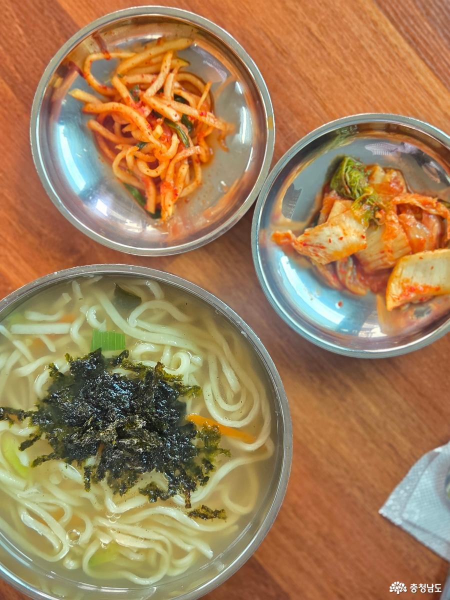 여기는 칼국수가 맛있습니다!