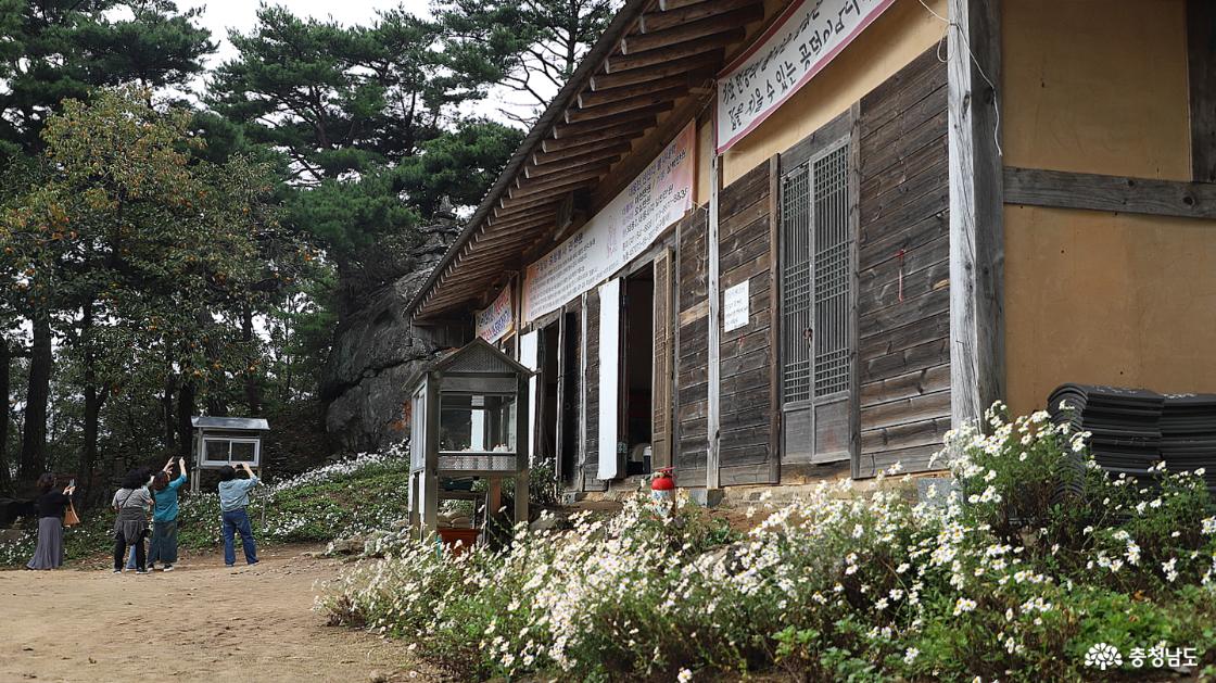 경허 스님이 수행한 곳으로 알려진 구절암의 모습