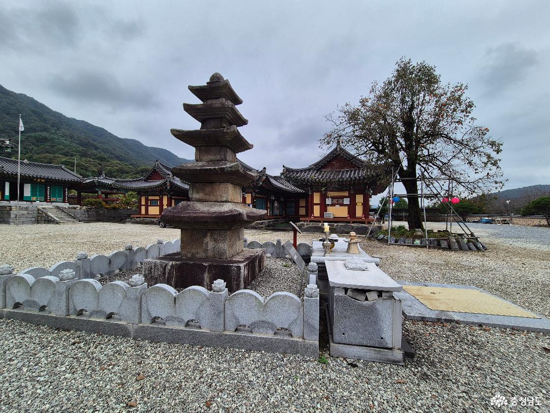 개태사 오층석탑입니다