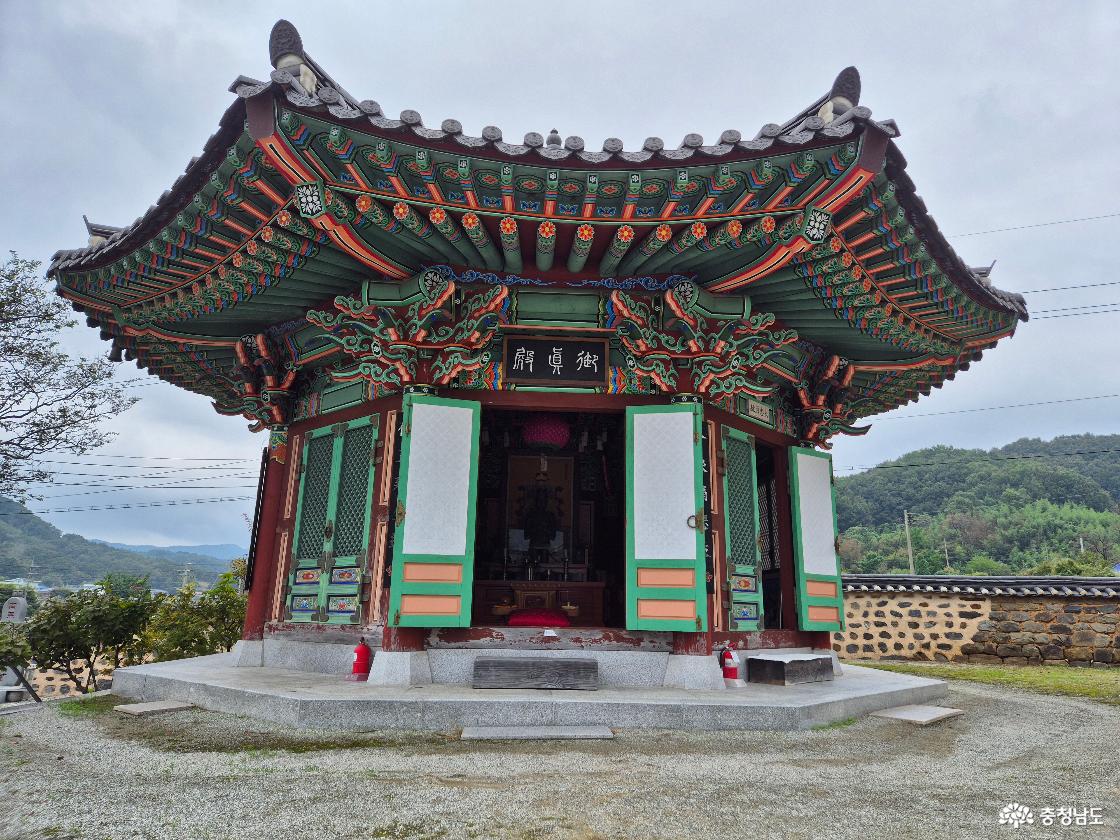 태조 왕건 어진전입니다