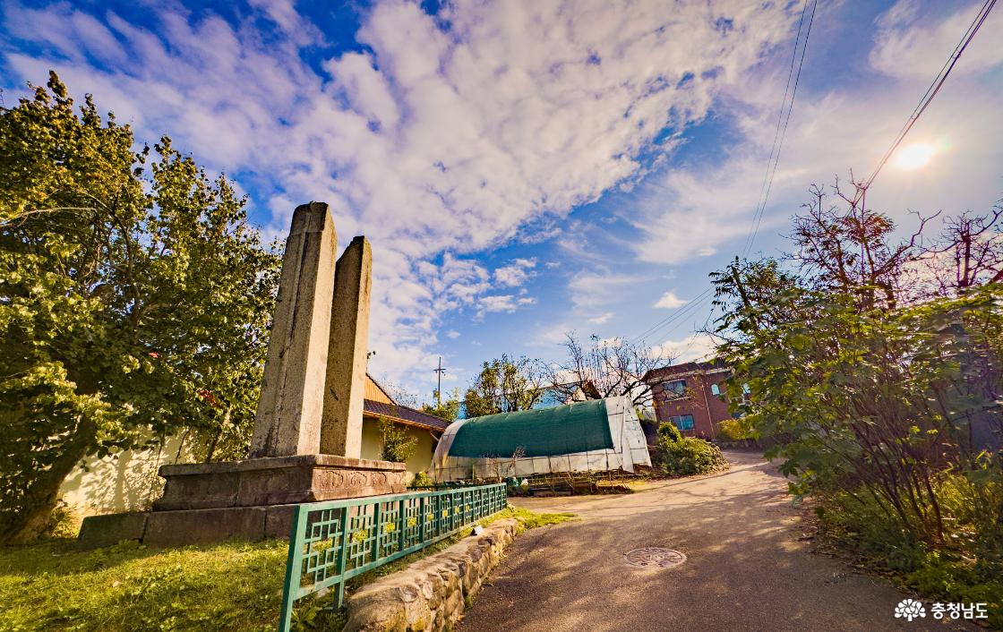 천흥사지 당간지주 위치한 작은 골목길 