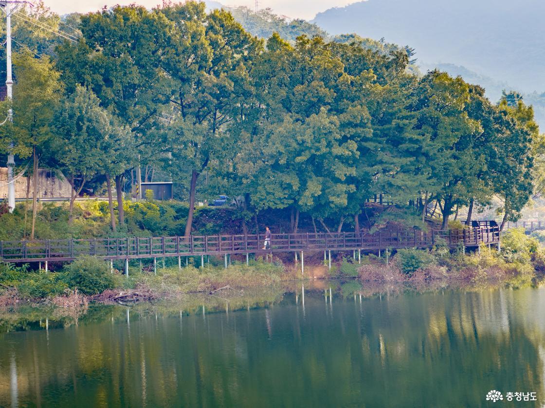 천흥저수지 수변데크길
