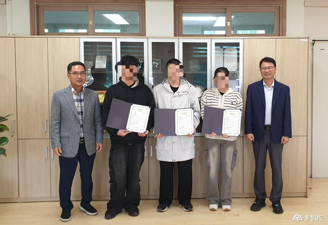 엔젤윙스마일선교재단, 공주생명과학고에 장학금 기부