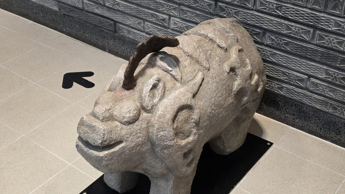 충청남도 역사박물관 2층 올라가는 길