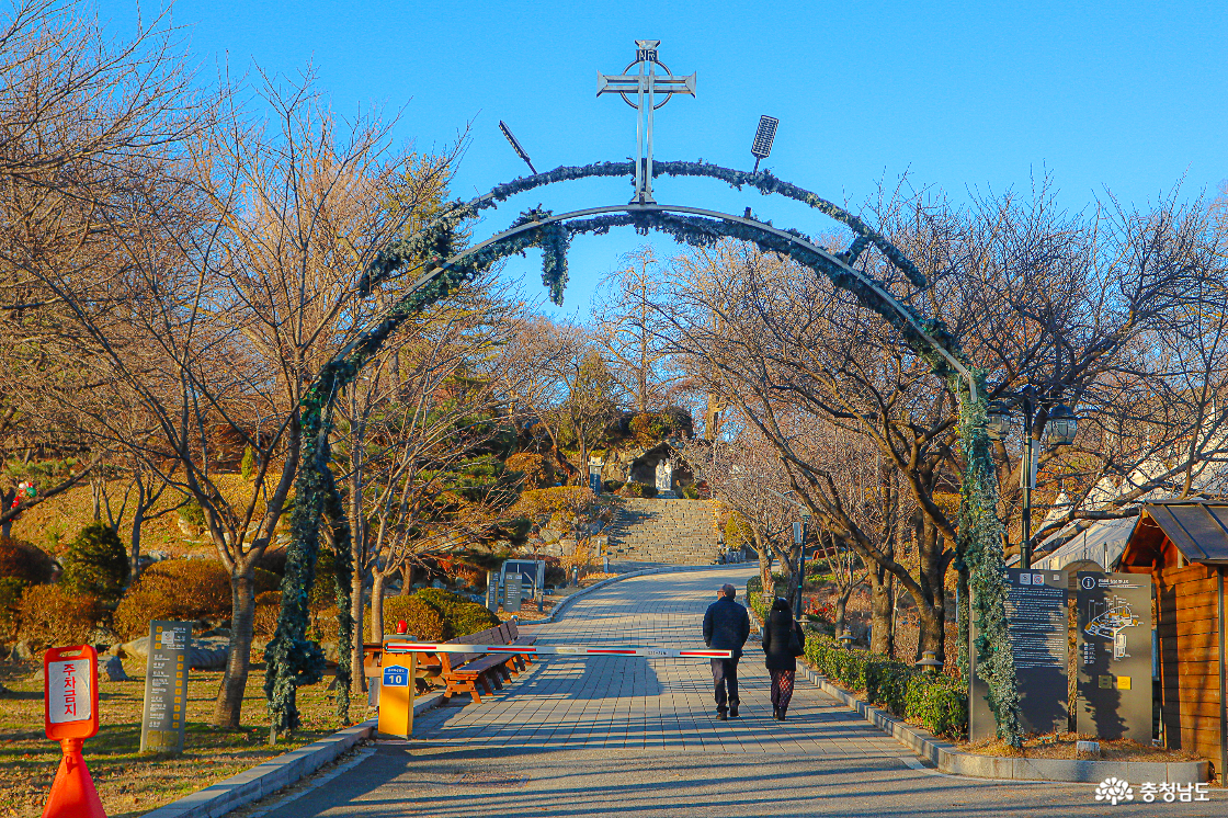 아산 공세리성당 입구