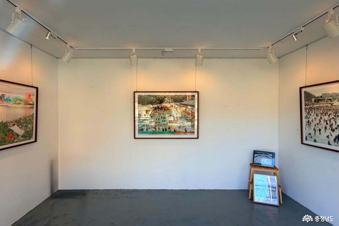 허송세월 전시장 내부를 담은 사진