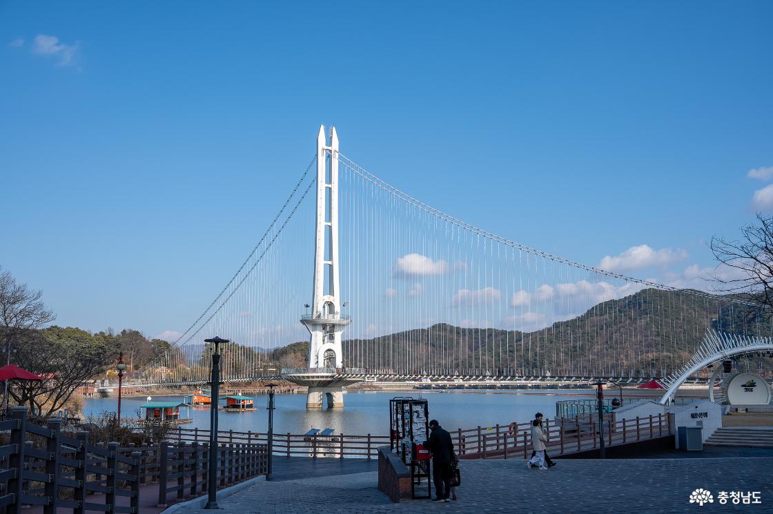 예당호 출렁다리 전경