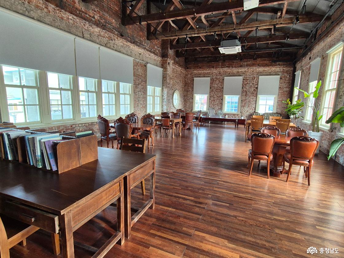 공주 읍사무소 2층모습입니다