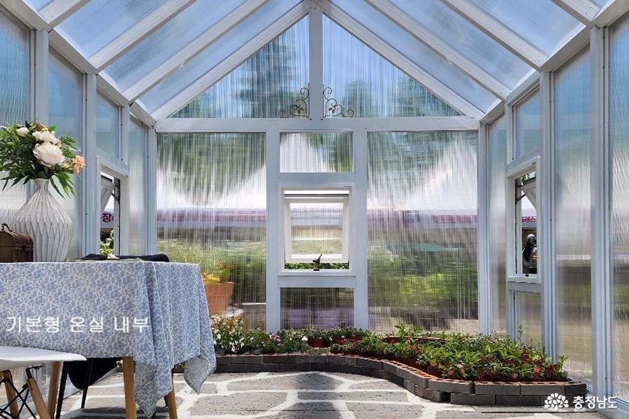 기본형 온실 내부 