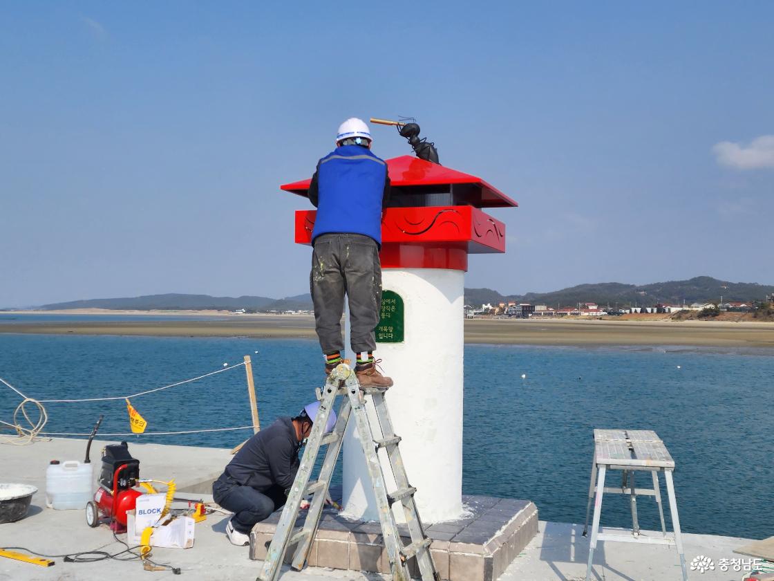 개목항 미니등대조형물 제작 모습 