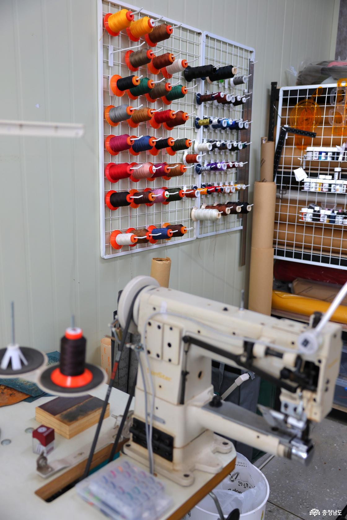 가죽공방 내부 작업 공간