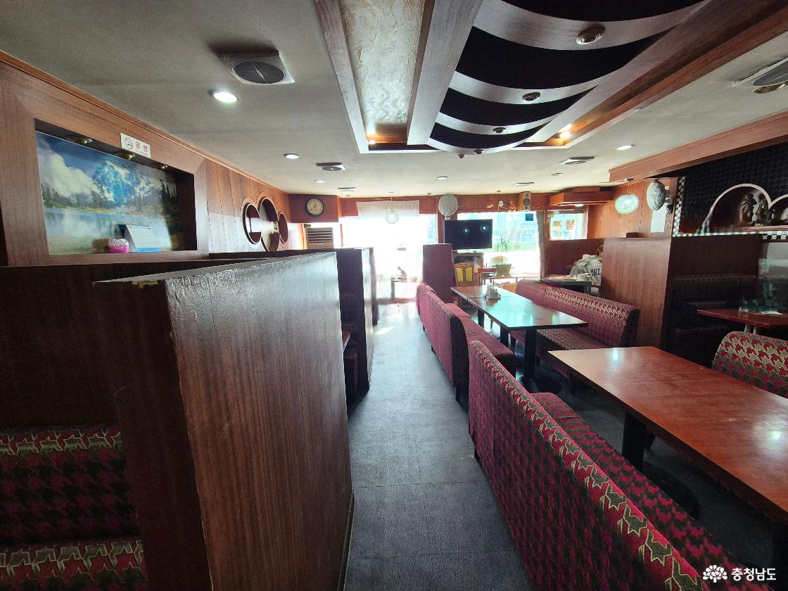 챔프내부입니다