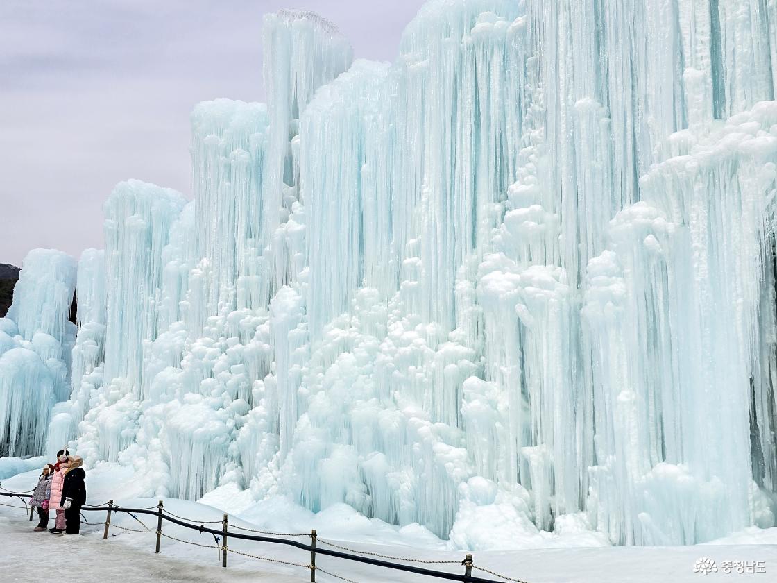 웅장한 얼음빙벽