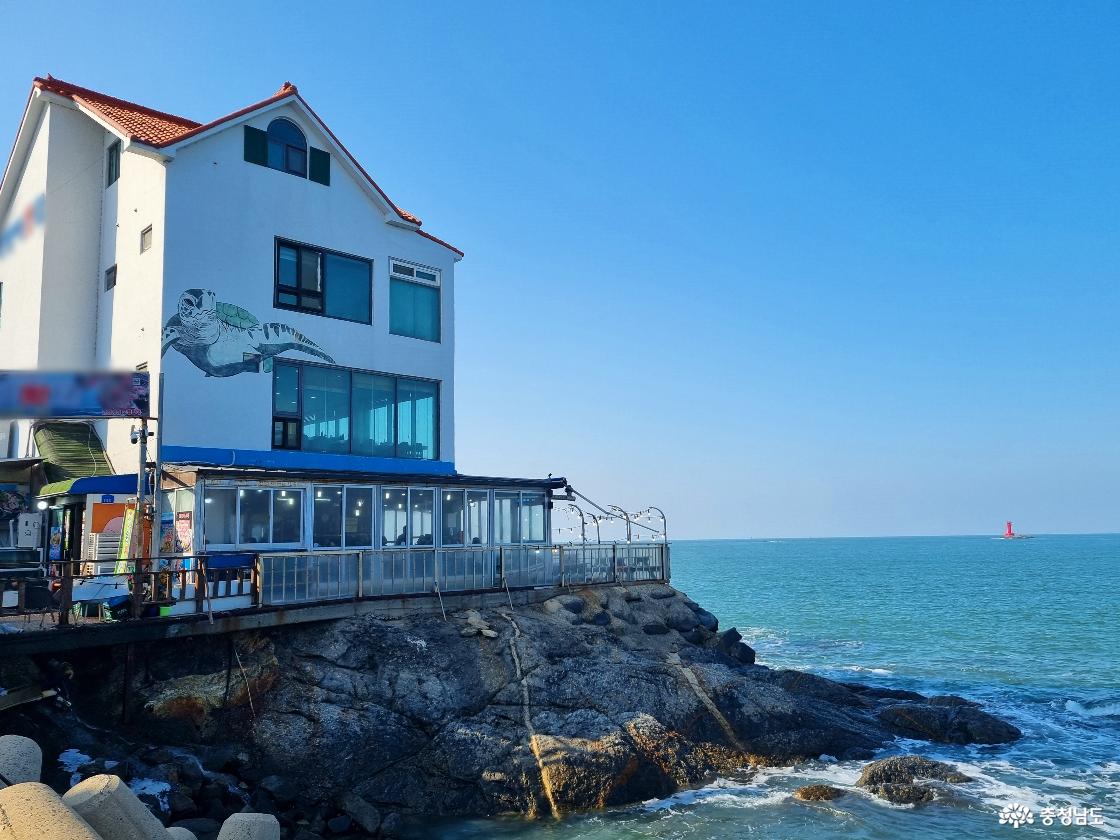 서천 홍원항, 바닷가 횟집