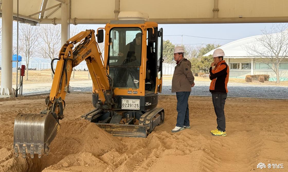 소형건설기계 조종면허 취득 교육 굴착기 교육 모습