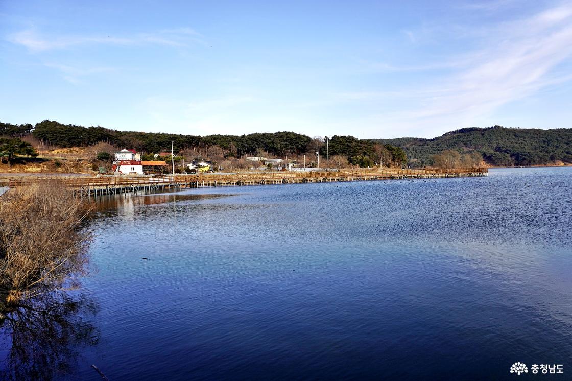 풍전저수지의 넓은 호수 전경