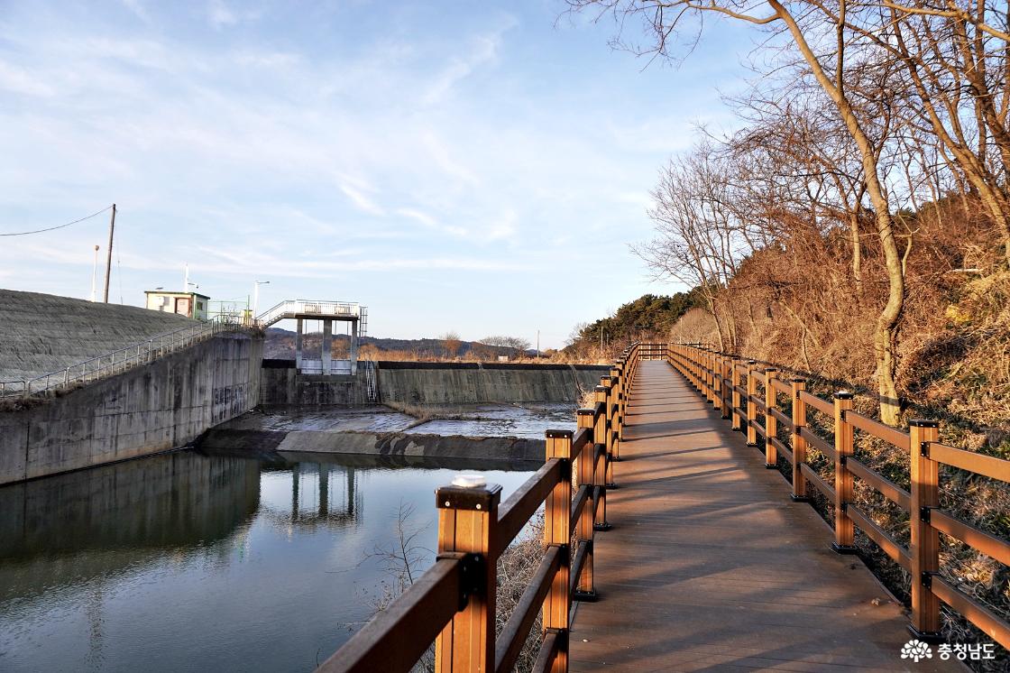 풍전저수지 수문