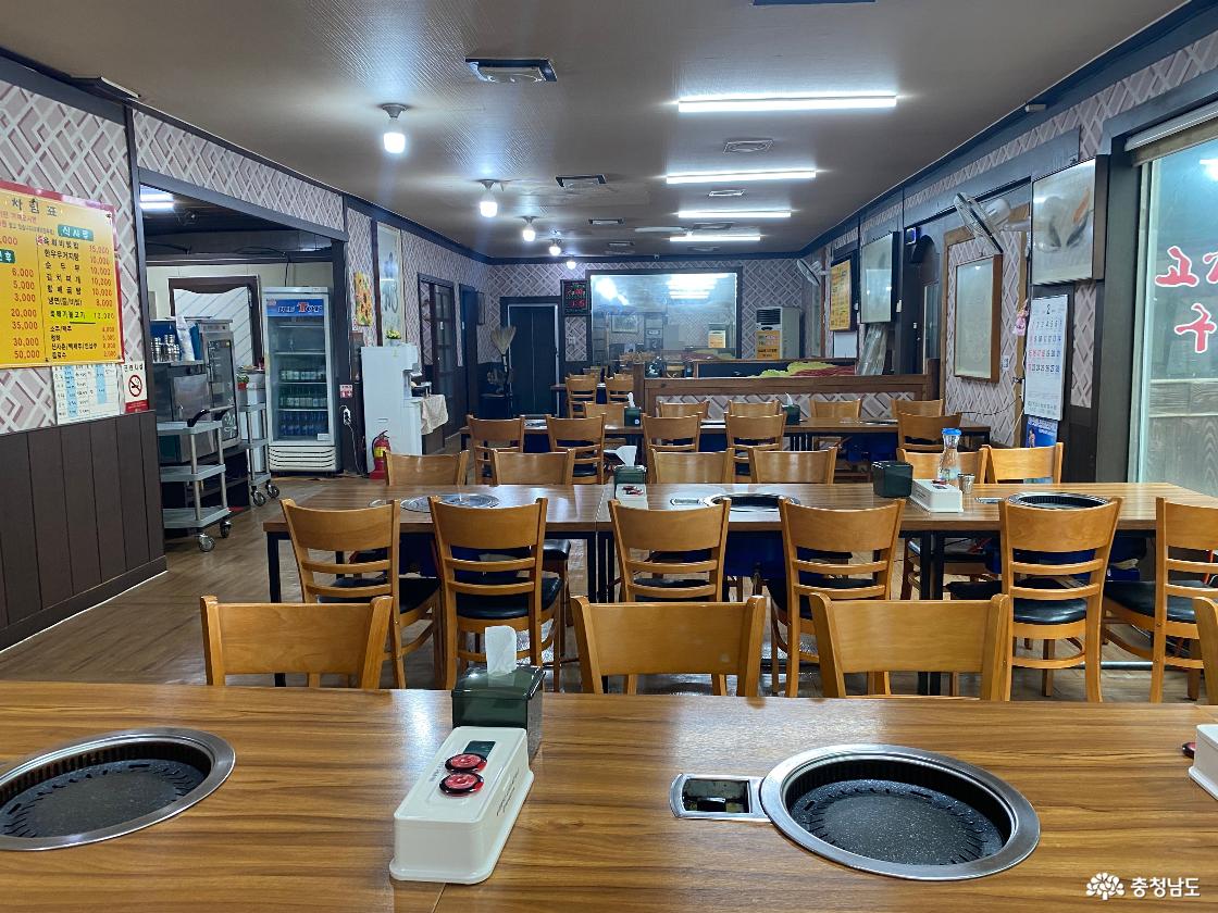 복수 할매한우 식당 내부