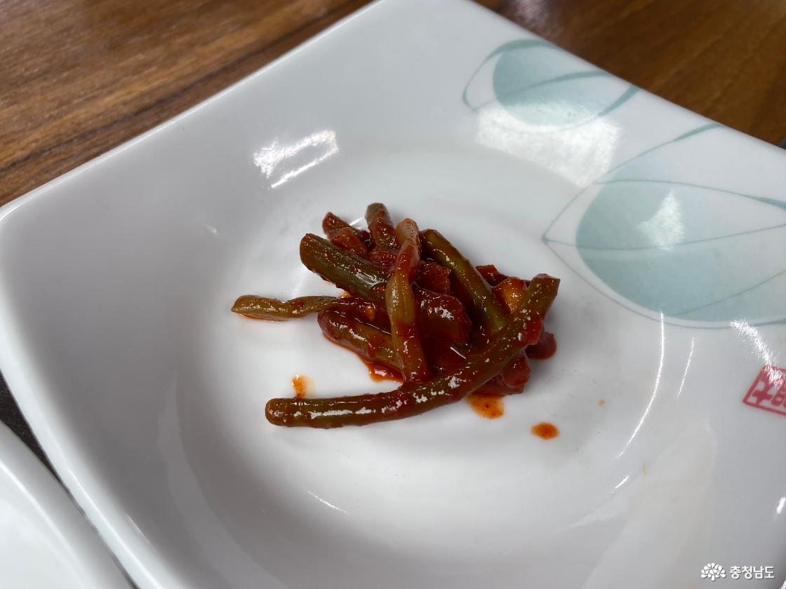 복수 할매한우 반찬 마늘쫑