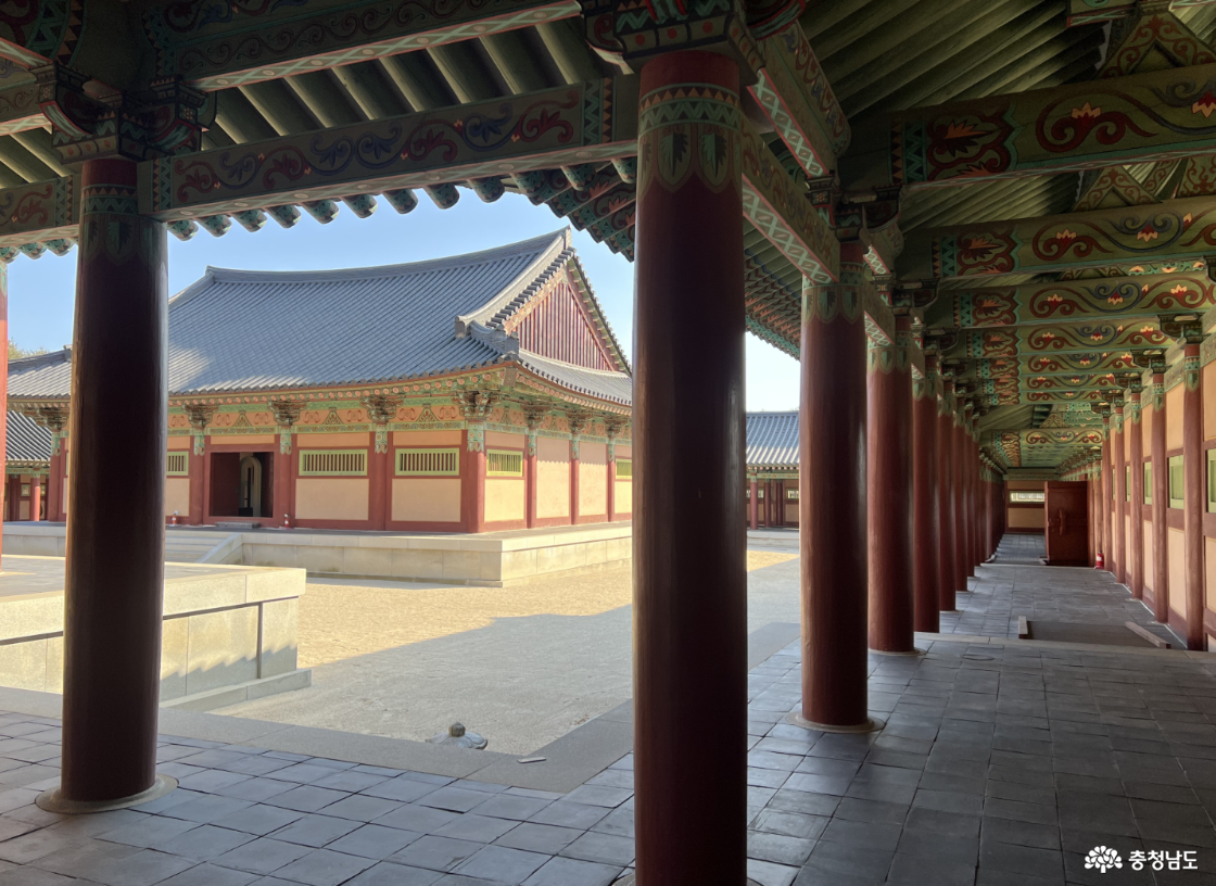 부여 백제문화단지 사비궁 전경