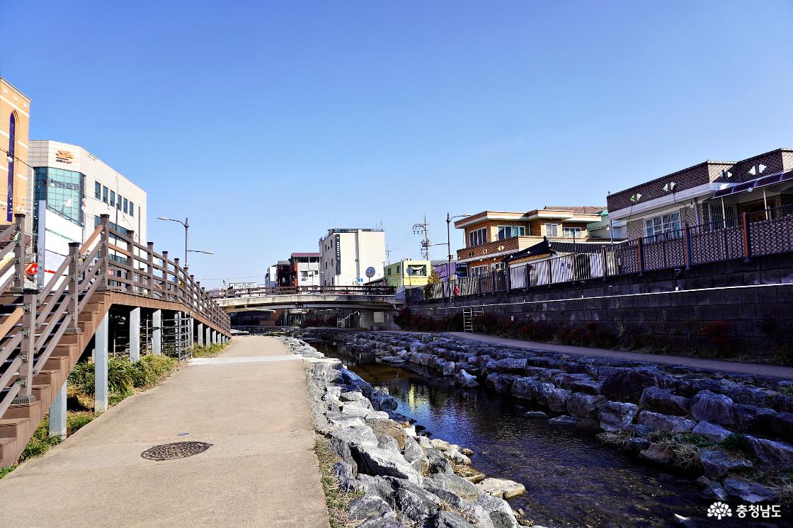 공주 원도심을 관통하는 제민천