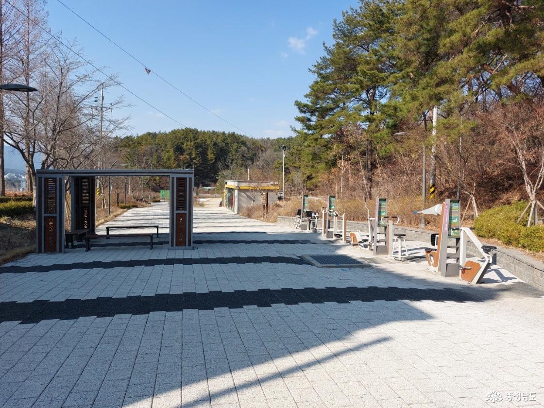 계룡문 주변 편의시설