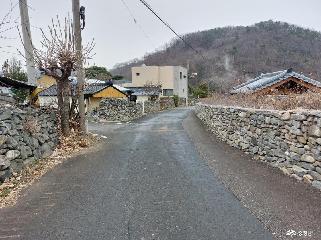 돌담 골목길