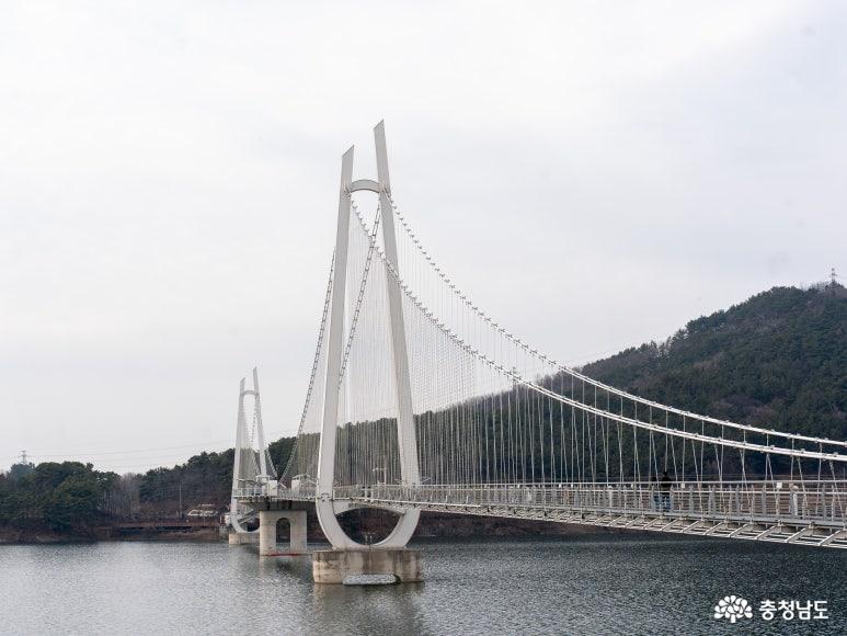 탑정호출렁다리