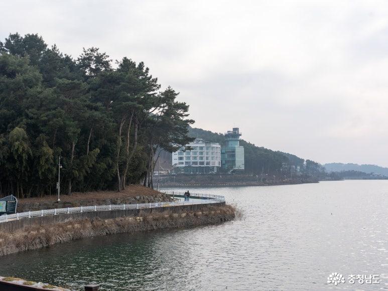 탑정호출렁다리 