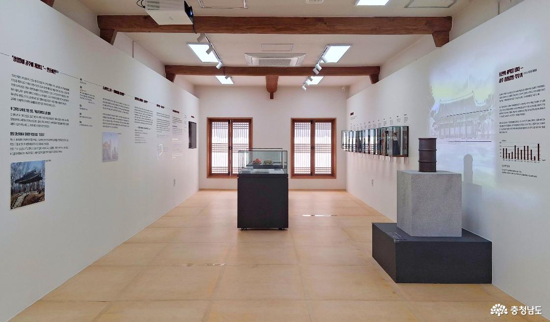 선화관 건물 우측 전시실 전경