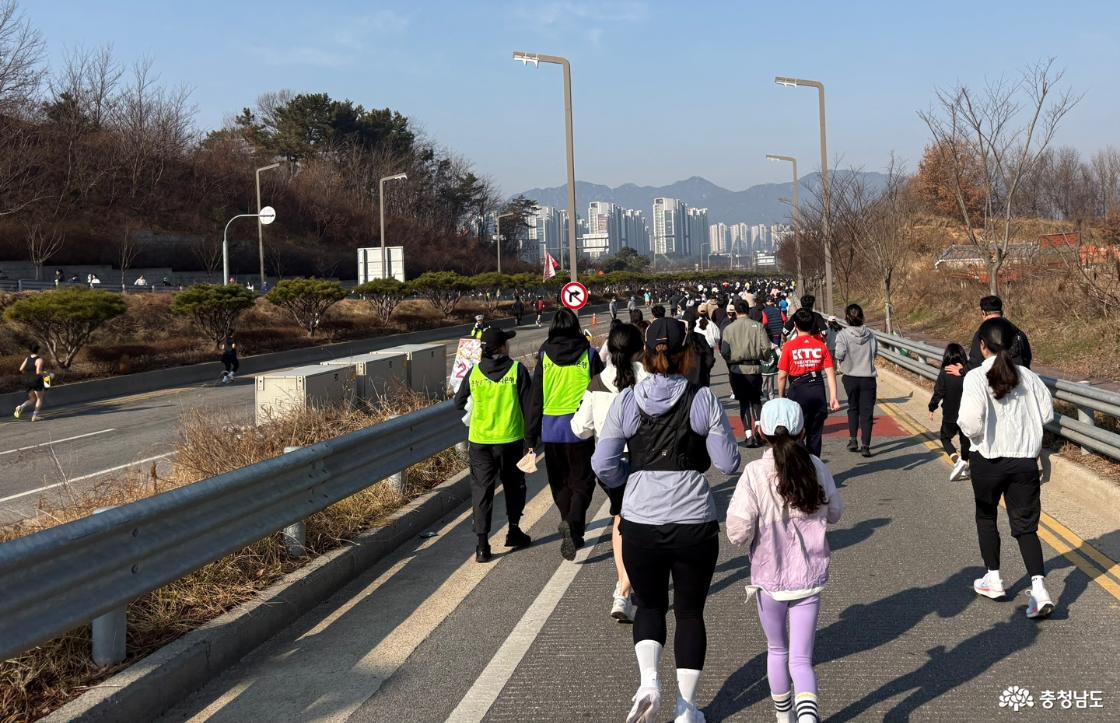 반환점을 돌고 내리막길