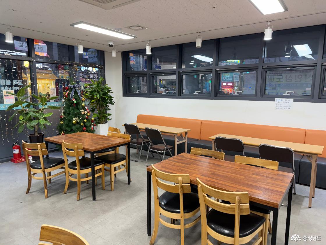 천안중앙시장 무인카페 내부