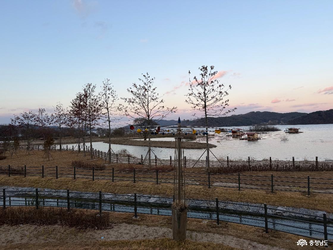 에당호 생태수로 전망대