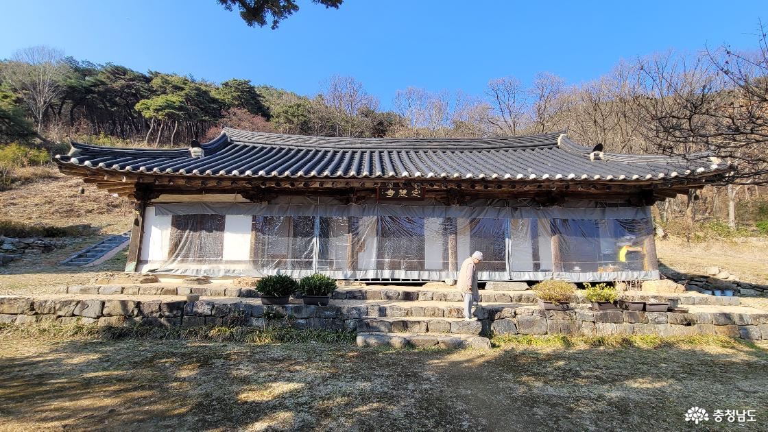 전총사찰 청양 정혜사의 옛 법당 전경.
