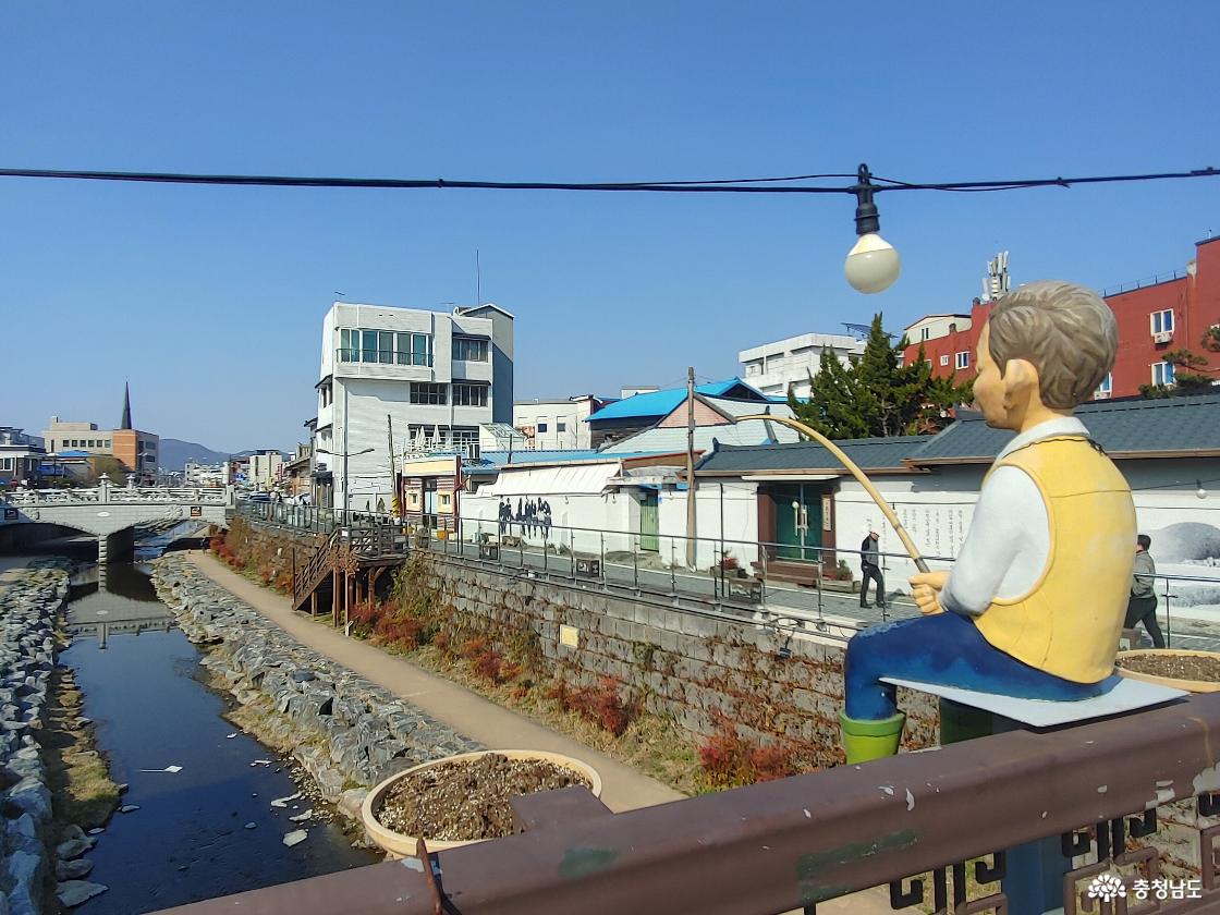 낚시하는 아저씨 조각상