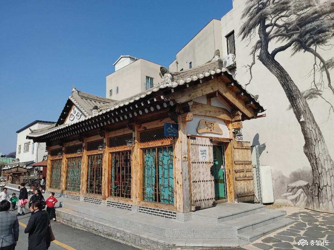 눈섭달 카페모습