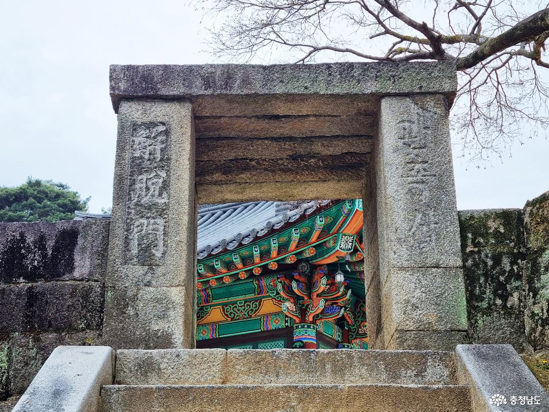 논산 벚꽃 일번지, 관촉사