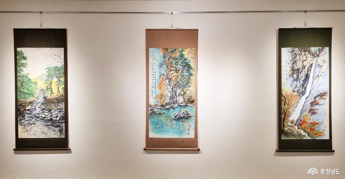바다와 산을 넘나드는 다양한 동양화