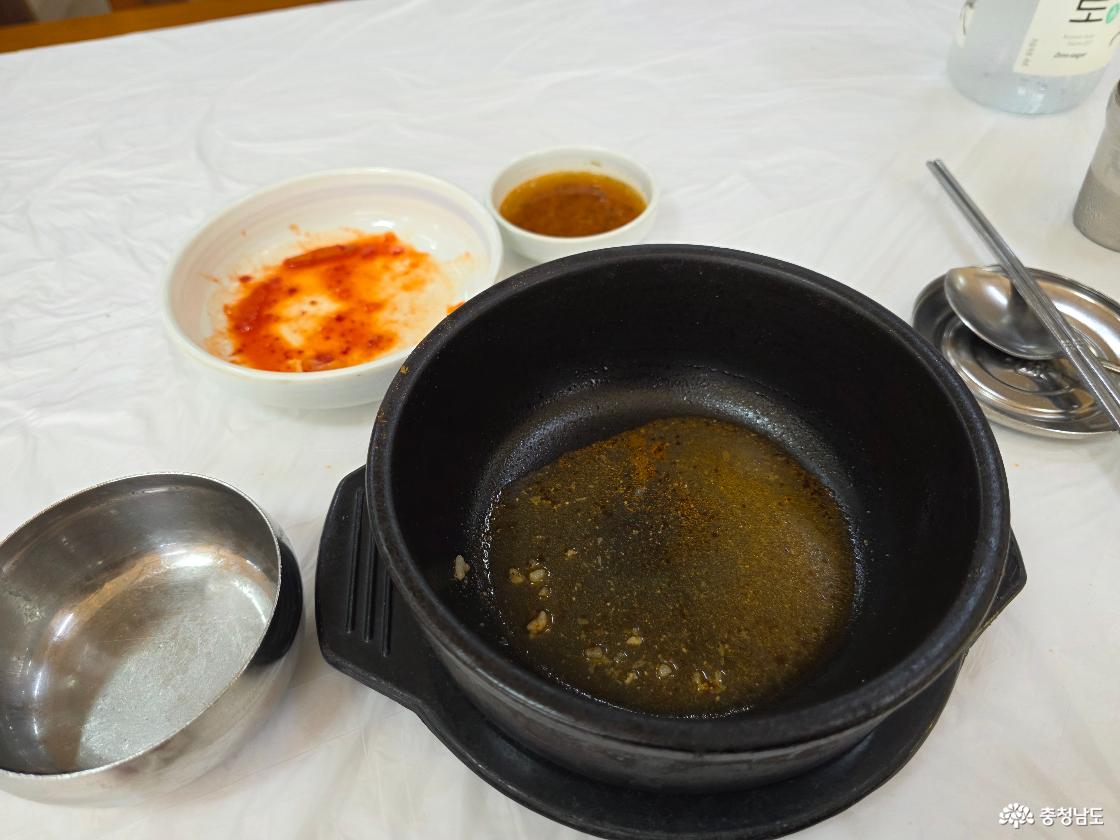 한뚝배기 든든하게 먹을 수 있었다