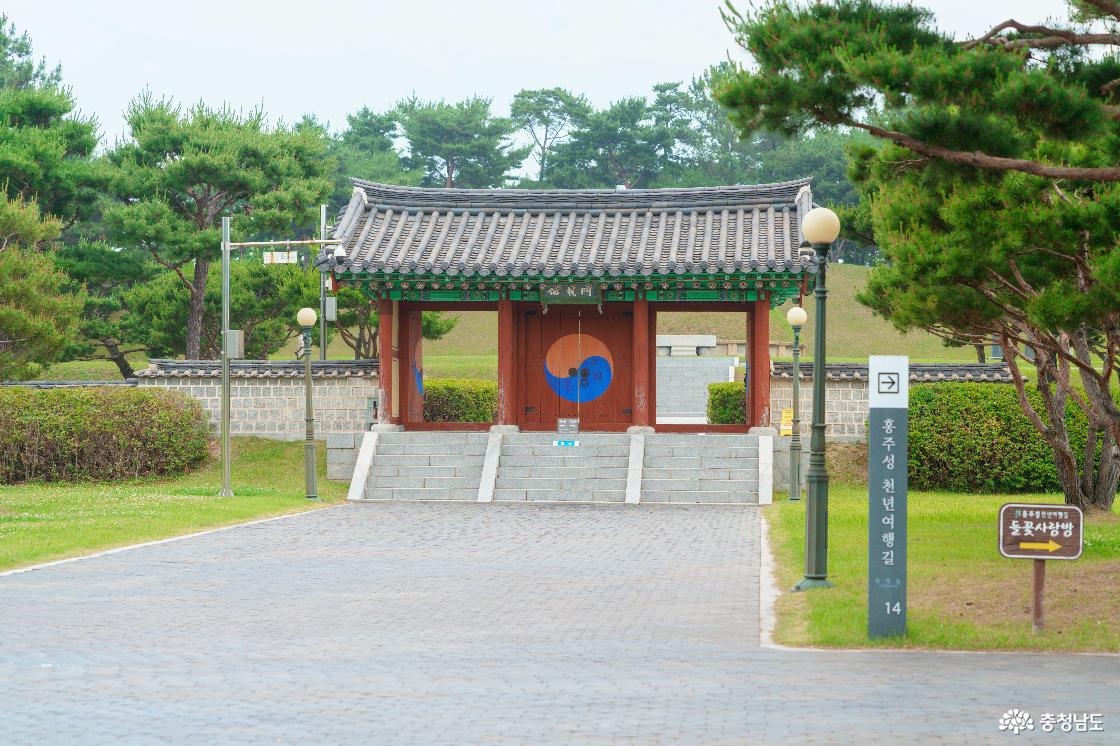홍주의사총 전경