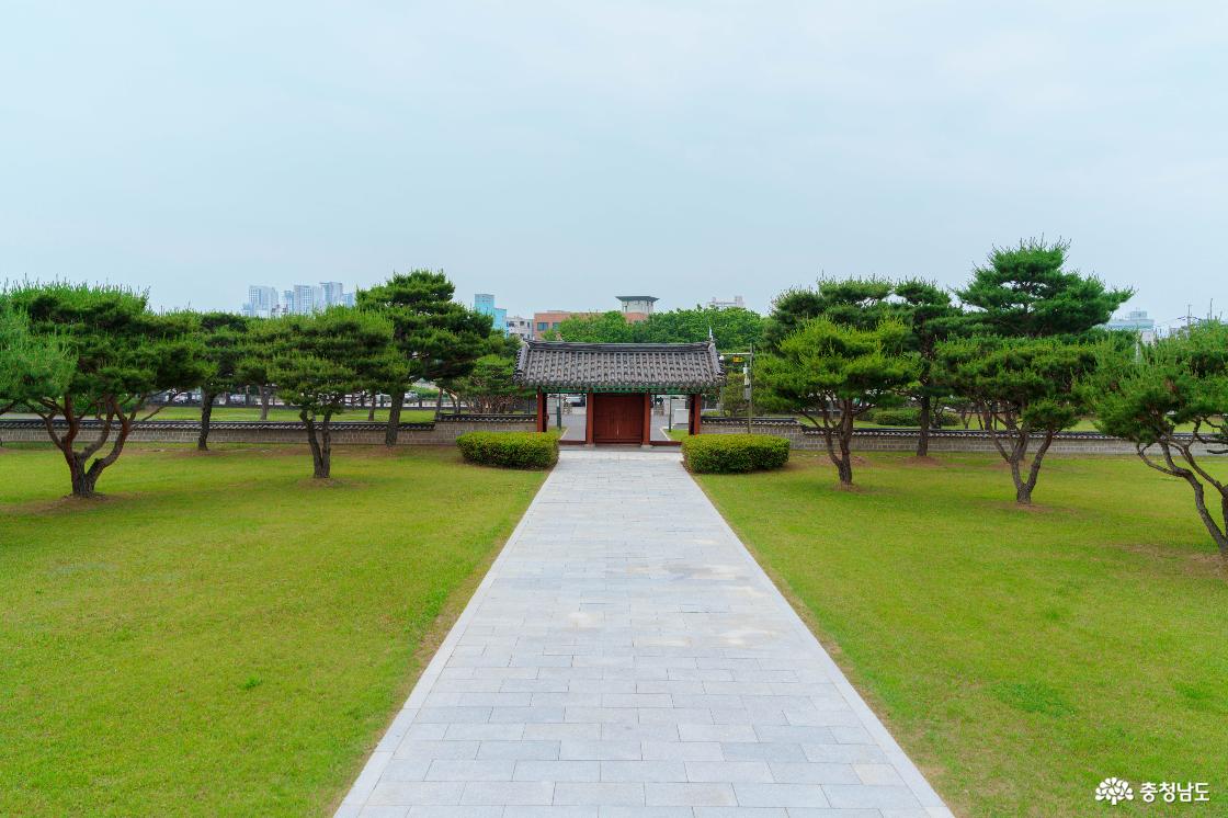 홍주의사총 전경