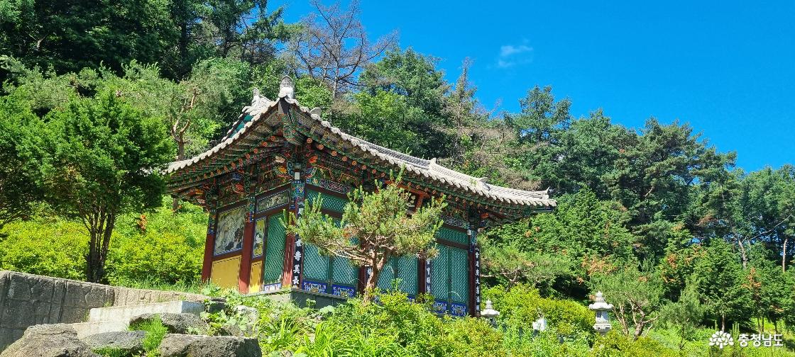 일성, 이성, 삼성의 세쌍둥이 전설이 유래한 홍주사의 삼성각