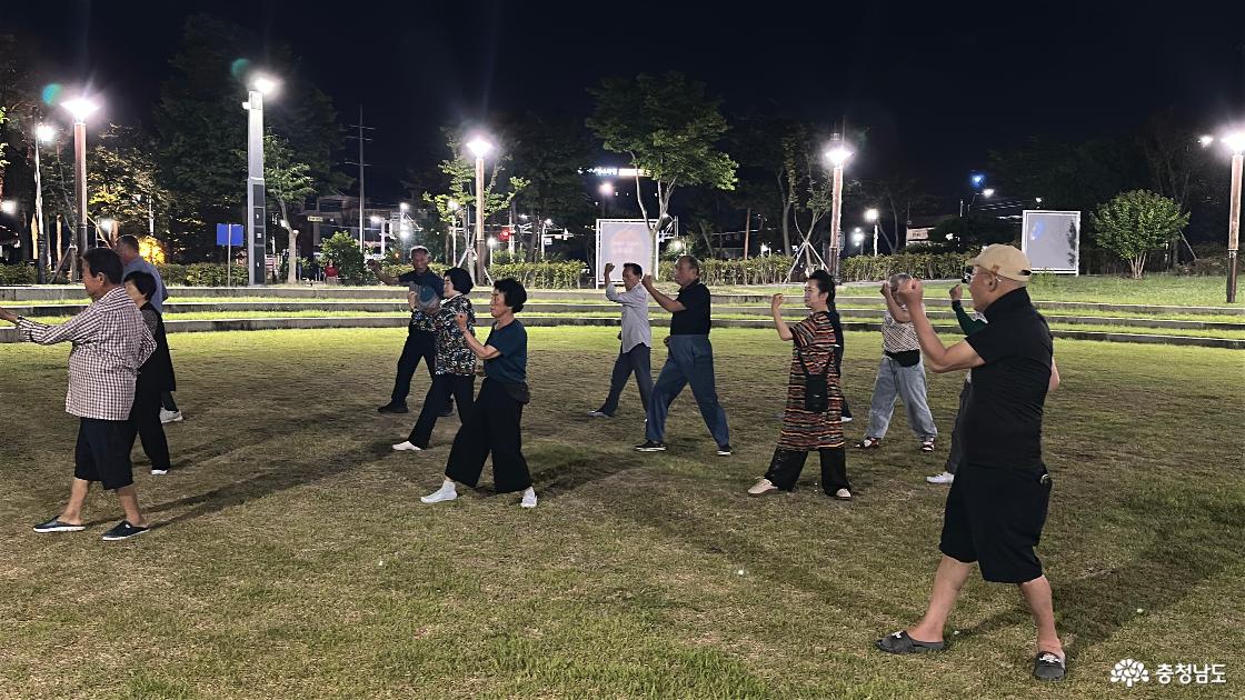 밤에도 연습을 게을리 하지않았던 청춘도복단