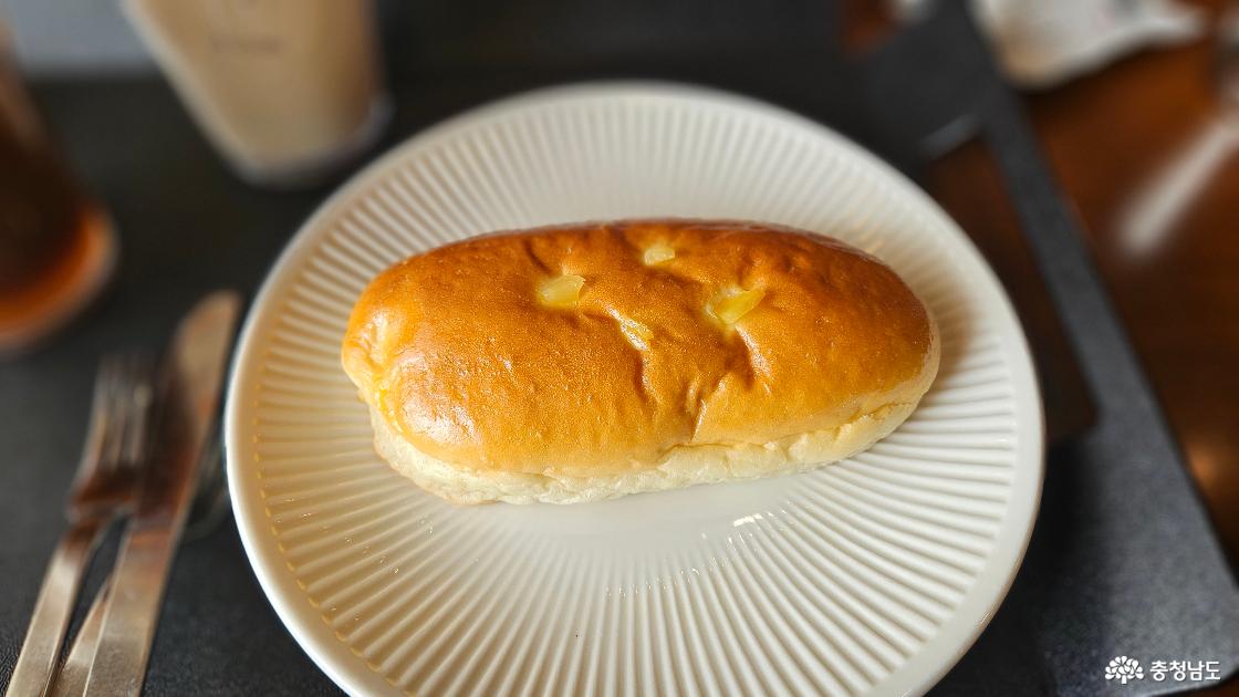 마곡커피 밤쌀크림빵 사진임