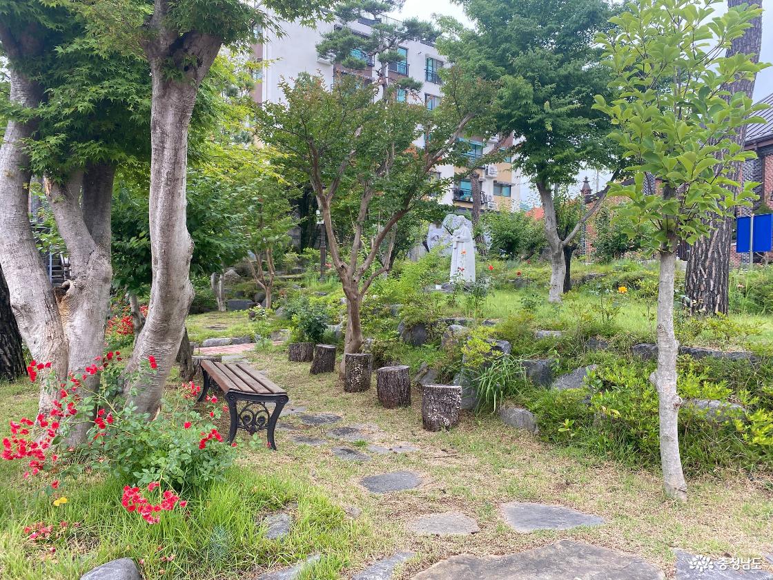 충남 공주 유구성당의 아름다운 성전12